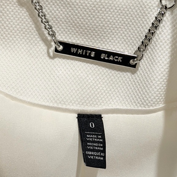 White House Black Market White Jeweled Button Blazer EUC - Picture 7 of 11